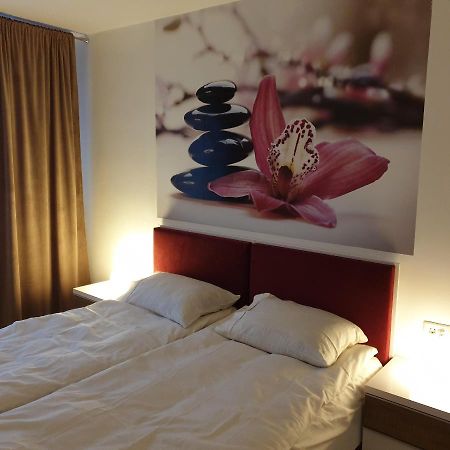Carolina Sweet Apartament Oradea Exterior foto